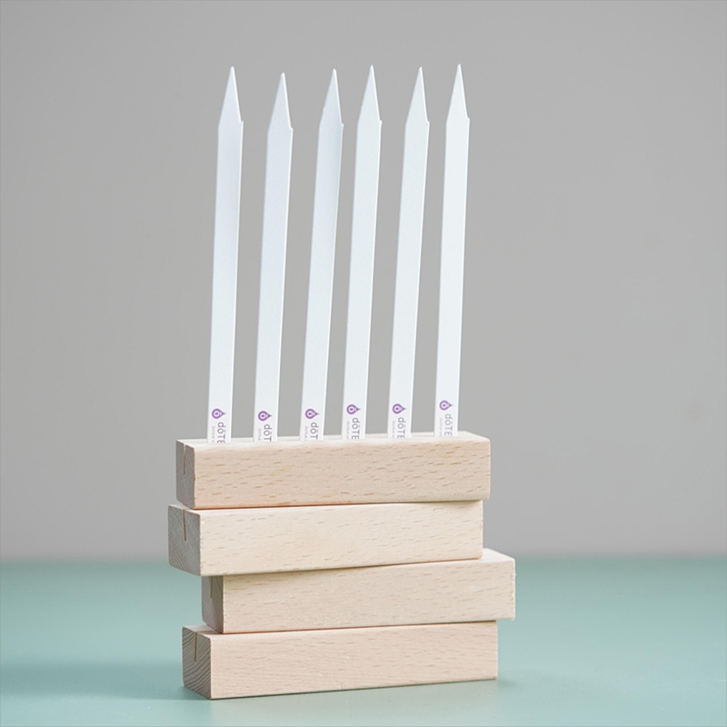 1 szt. Drewniany stojak na pap – Desk Setup Essentials recenzja i cena