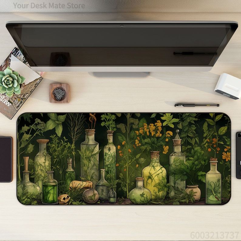 Wiedźmińskie Botaniczne Ziołow – Desk Setup With Plants recenzja i cena
