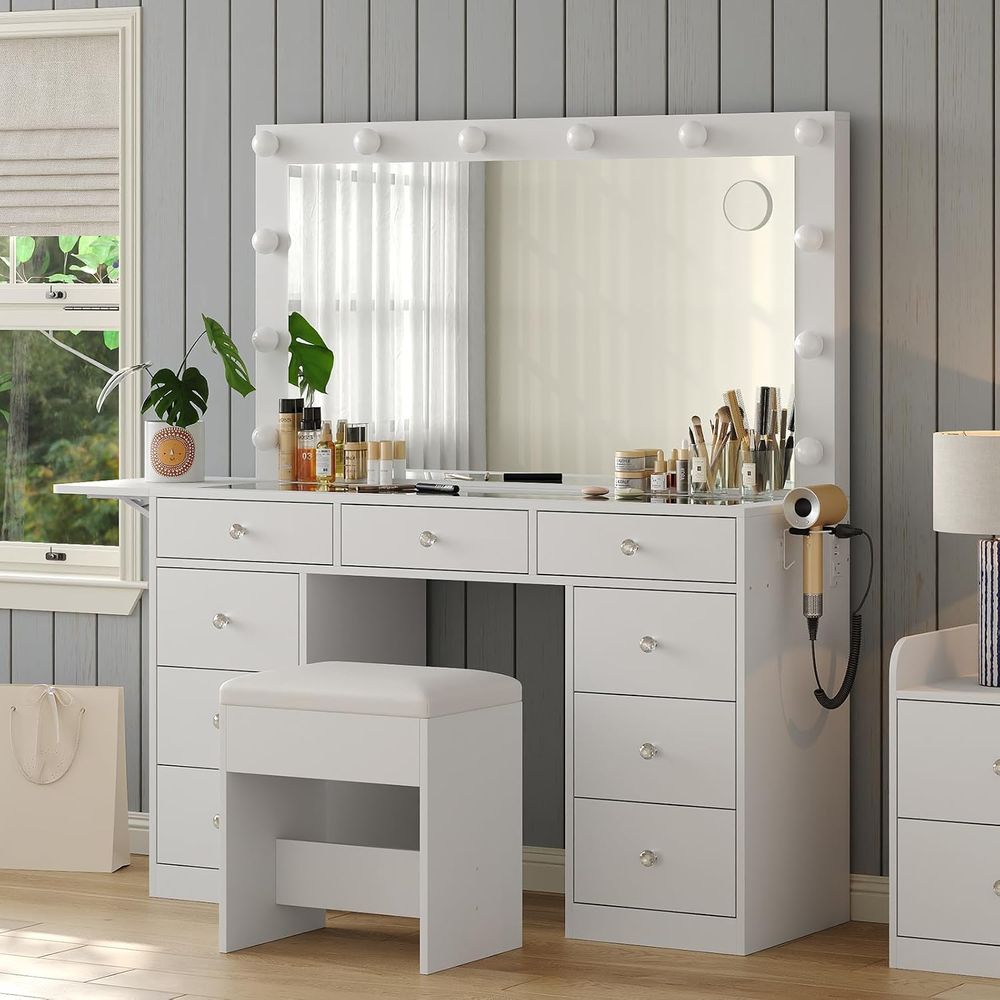 Toaletka z gniazdem zasilania, – Desk Vanity Setup recenzja i cena
