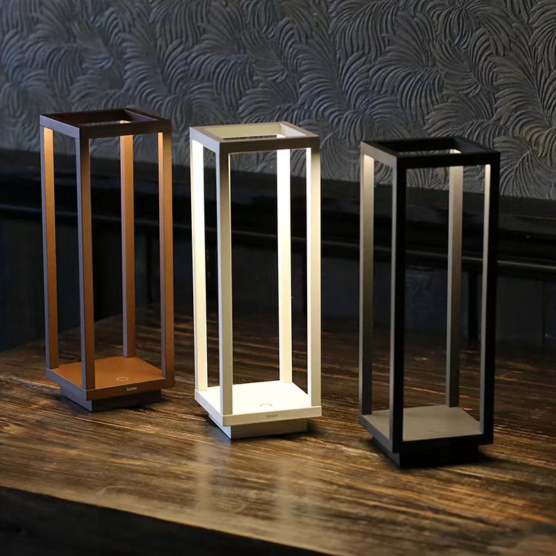 Bezprzewodowa lampa stołowa LE – Desk Setup Dark recenzja i cena